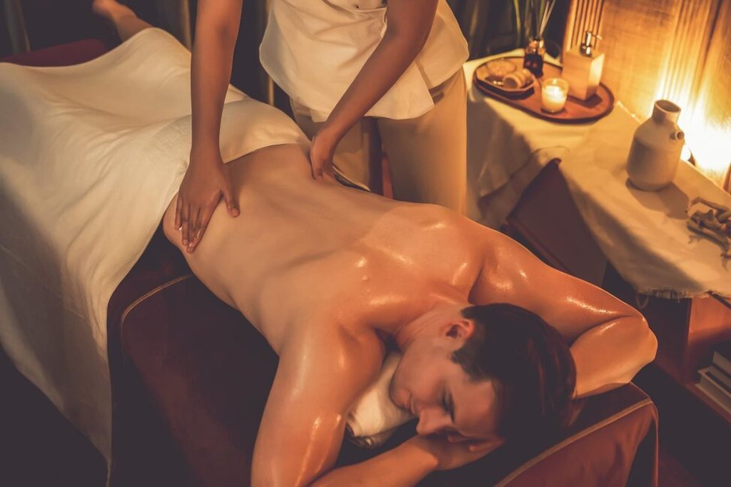 Massage Thư Giãn Từ A-Z Gần Đây: Bí Quyết Đánh Tan Mệt Mỏi Sau Một Ngày Dài